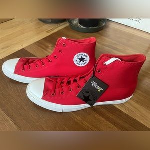 Red Converse Chuck Taylor 2’s